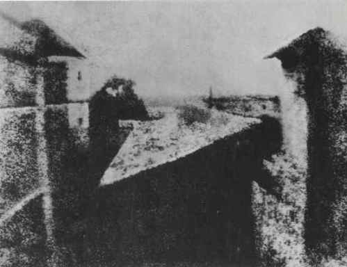 La prima foto della storia