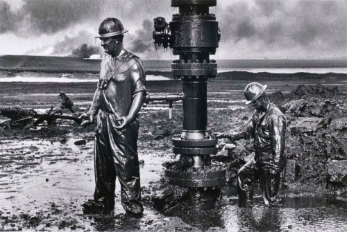 Oil workers by Salgado